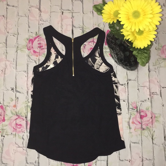 Express Racerback Top with Exposed Zipper Detail - Picture 5 of 6